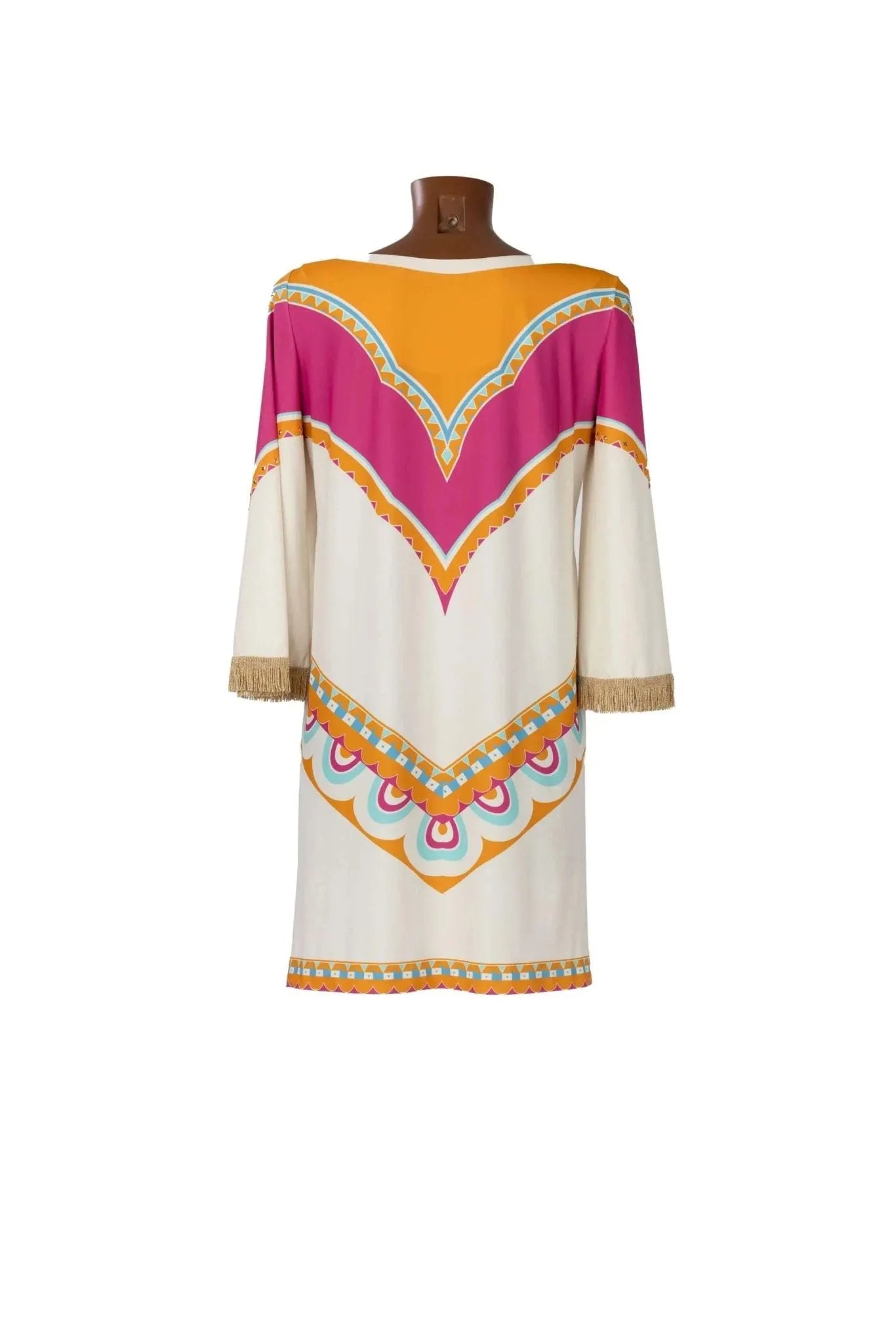 Abito corto in lycra con scollo a V, motivi geometrici colorati e maniche lunghe con frange oro.