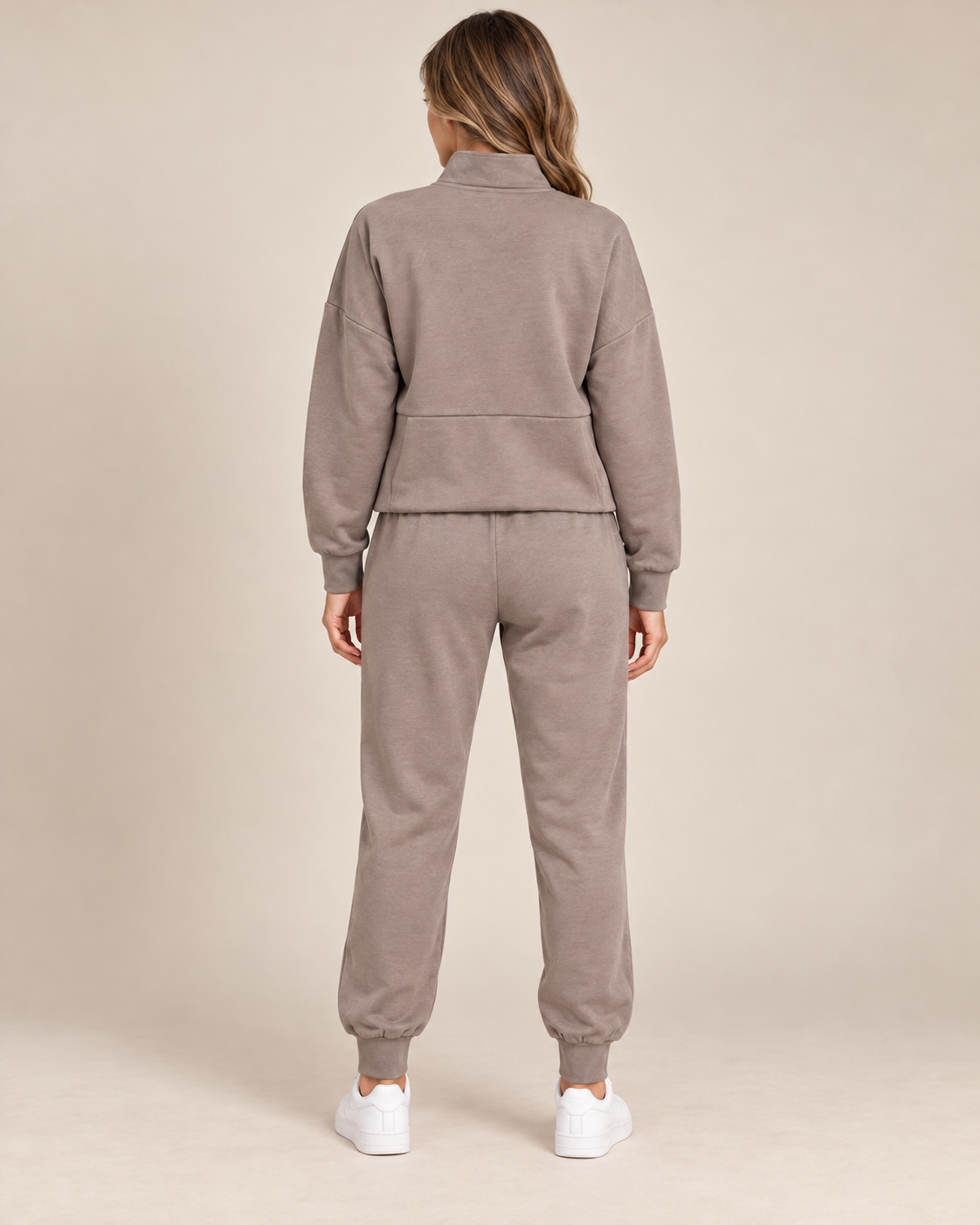 Tuta donna tortora con zip e pantaloni jogger Selmark