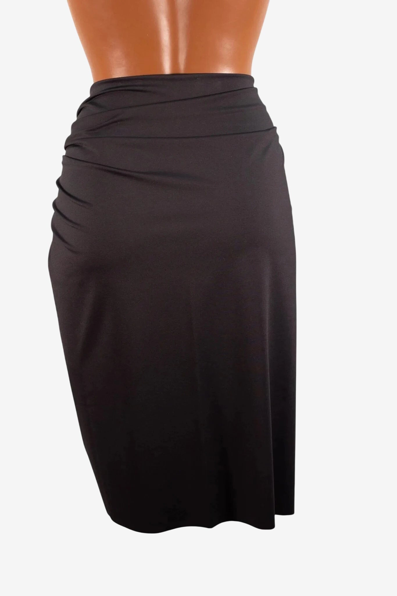 Pareo donna Marette nero elasticizzato dal taglio elegante e aderente.