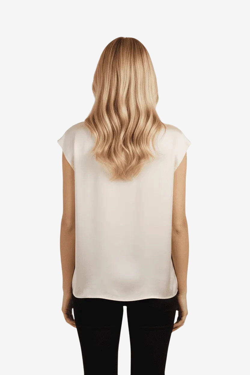 Blusa da donna My Soho color sabbia in viscosa con maniche corte vista da dietro.
