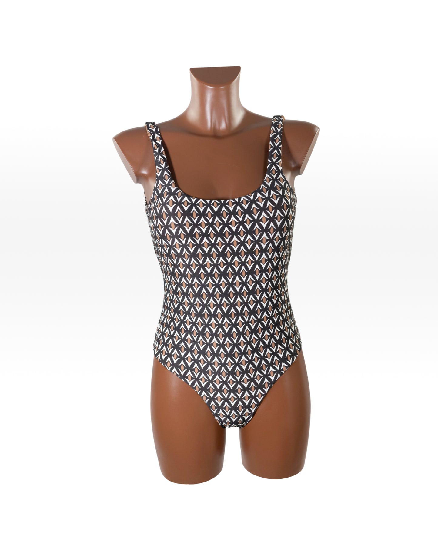 L’Intero Geo Nero – IU