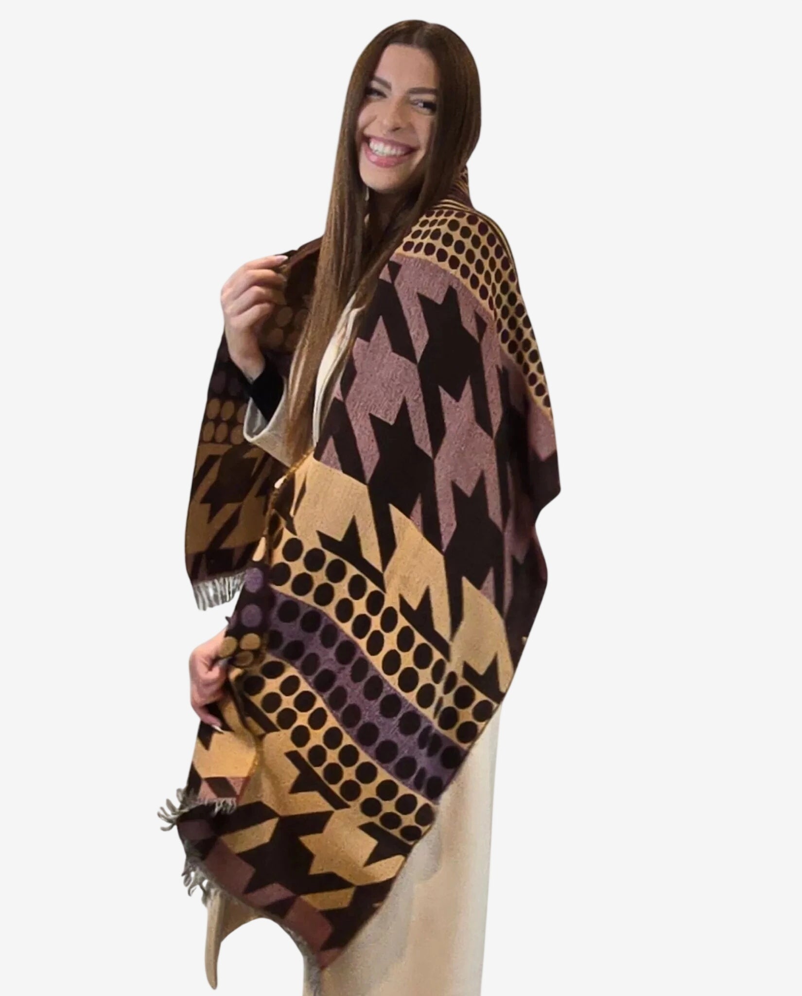 Sciarpa da donna invernale con fantasia geometrica moderna nei toni del marrone e beige.