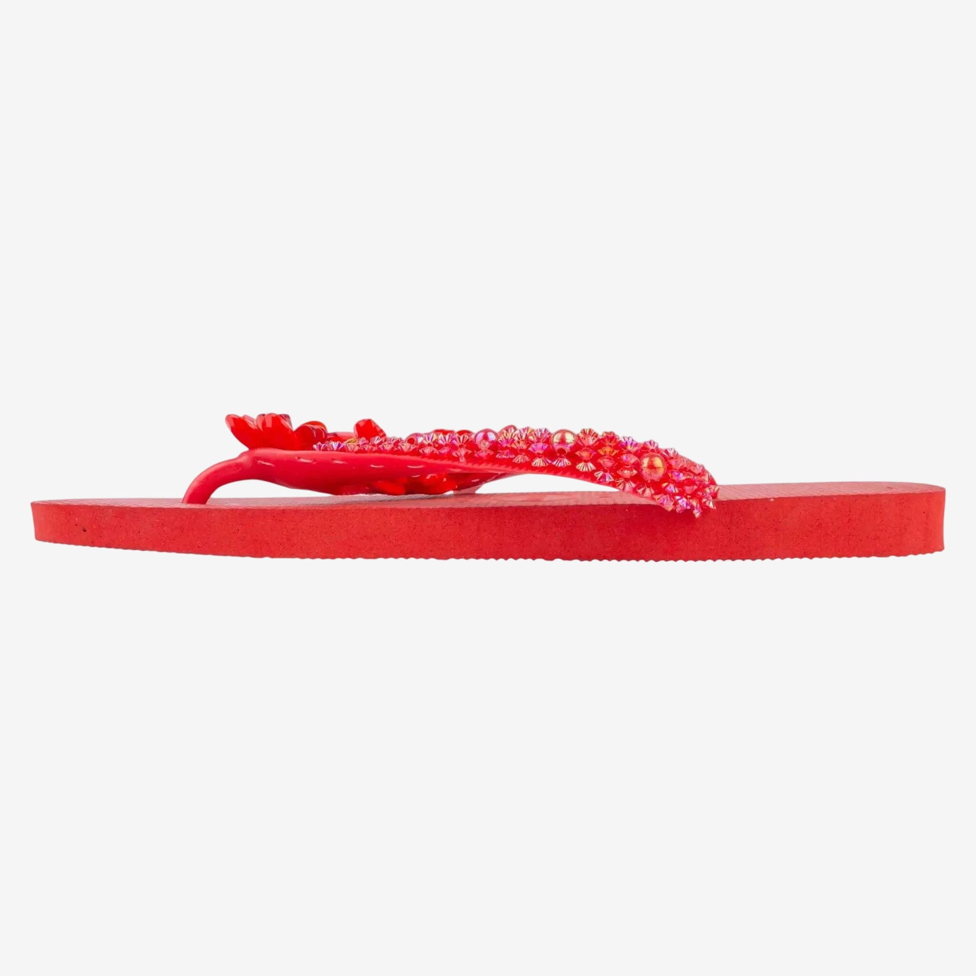 Infradito Havaianas rosso decorato a mano con pietre preziose.