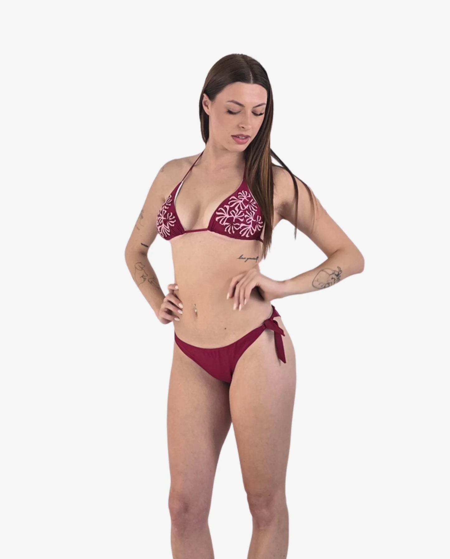 Bikini Triangolo Burgundy con Ricami Floreali – IU