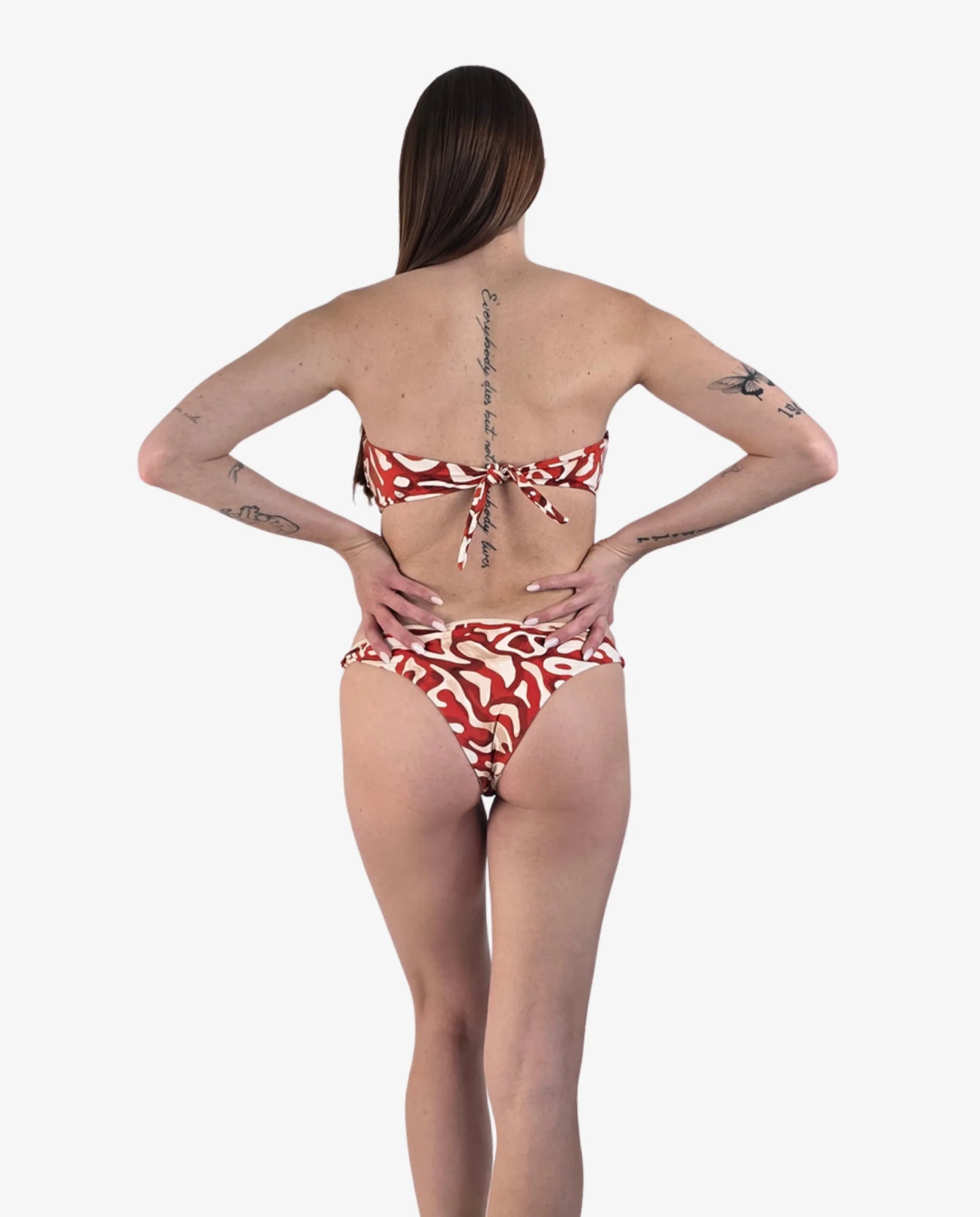 Bikini Fascia Fantasia Astratta Rossa e Avorio — Vista Mare