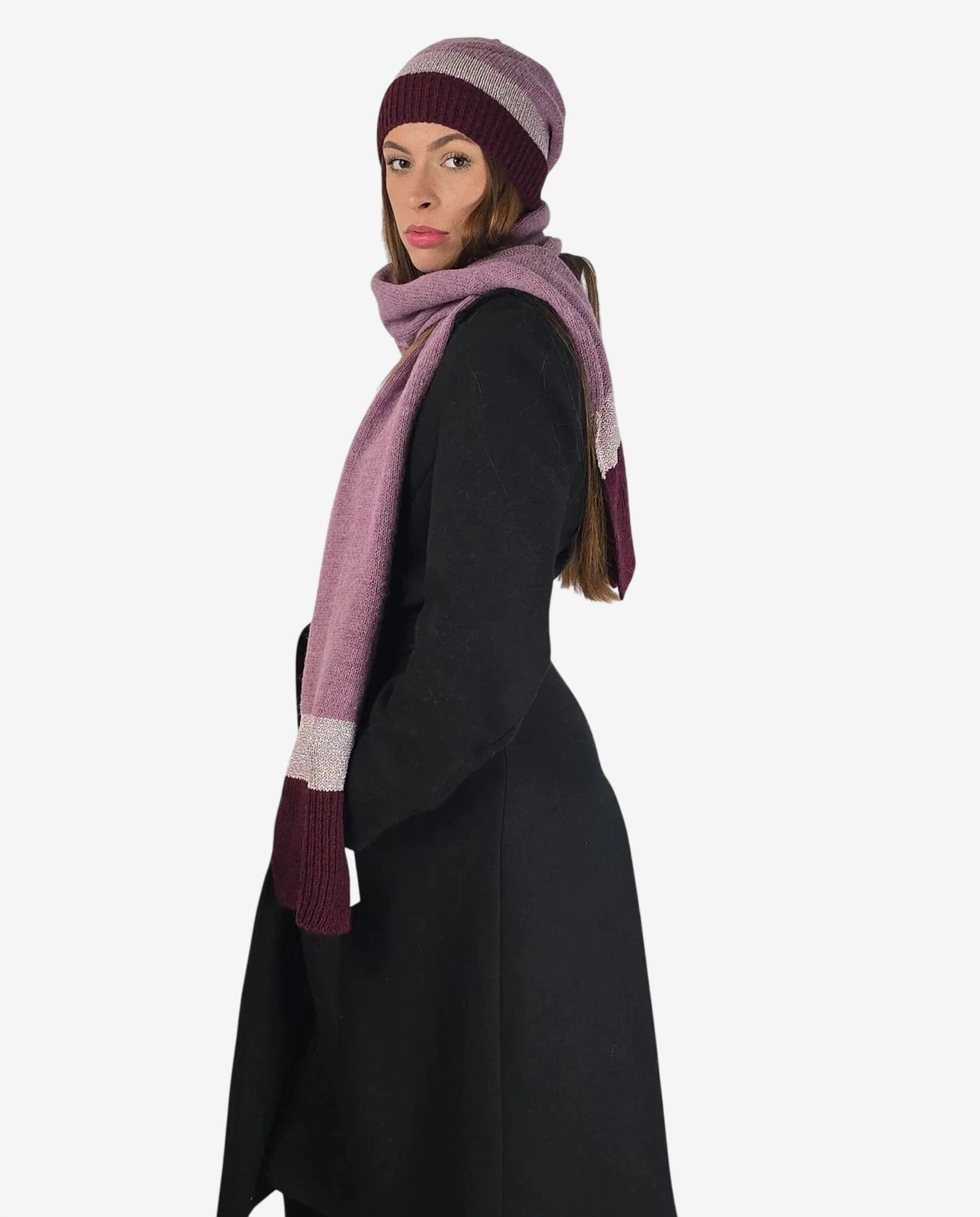 Set coordinato da donna composto da sciarpa e cappello in lana color cipolla con dettagli lurex.