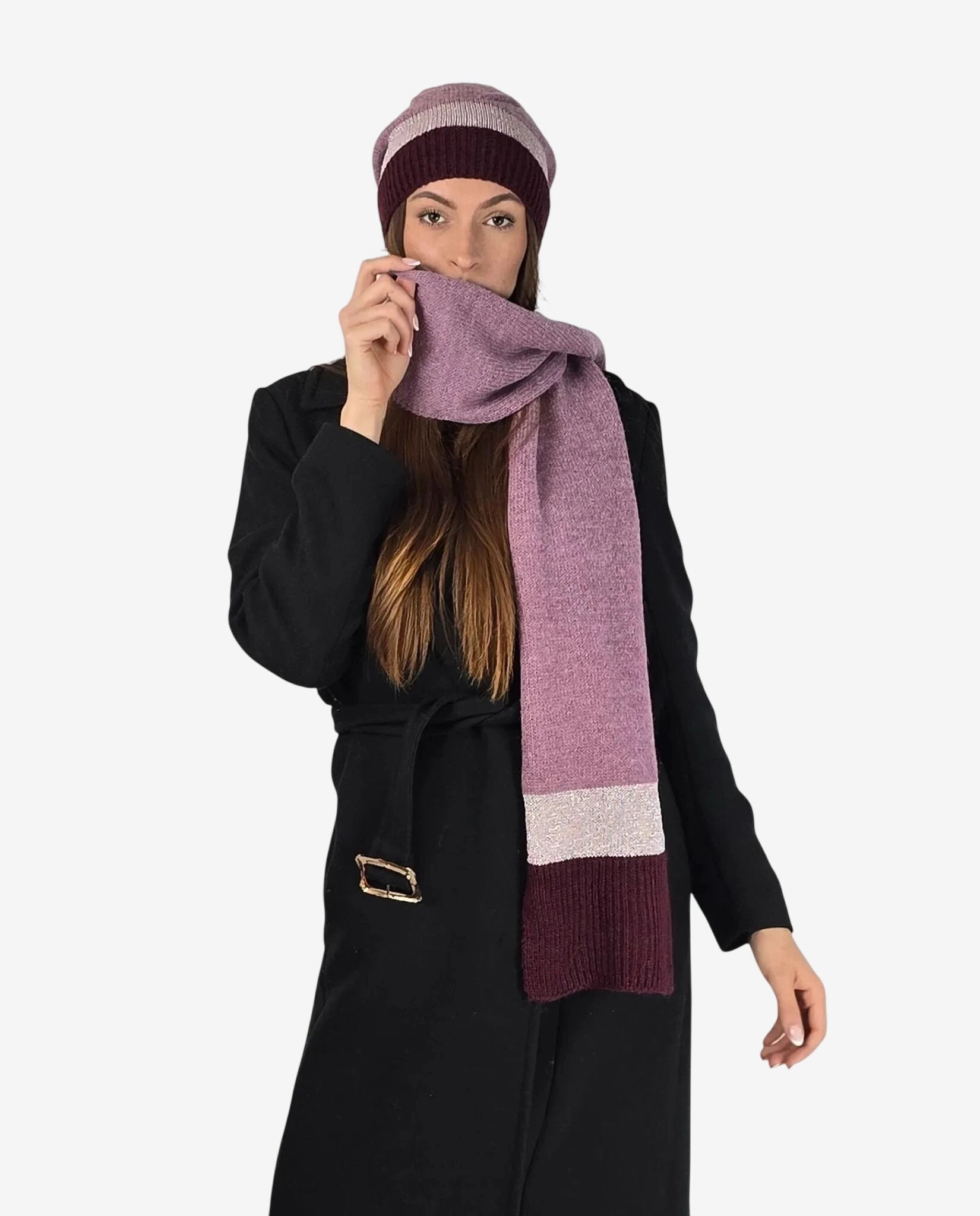Set coordinato da donna composto da sciarpa e cappello in lana color cipolla con dettagli lurex.