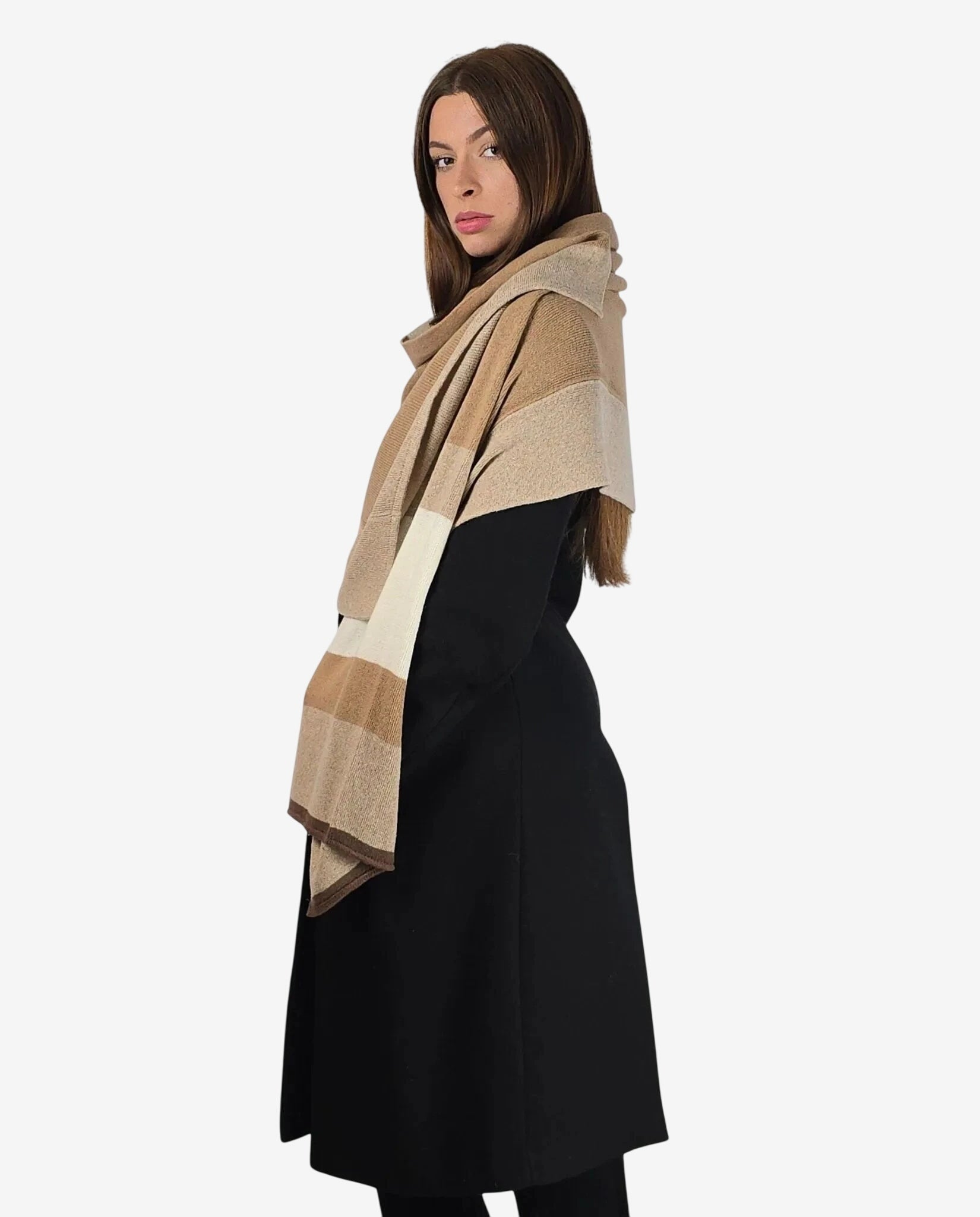 Sciarpa da donna in cotone con motivo a righe nei toni del beige.