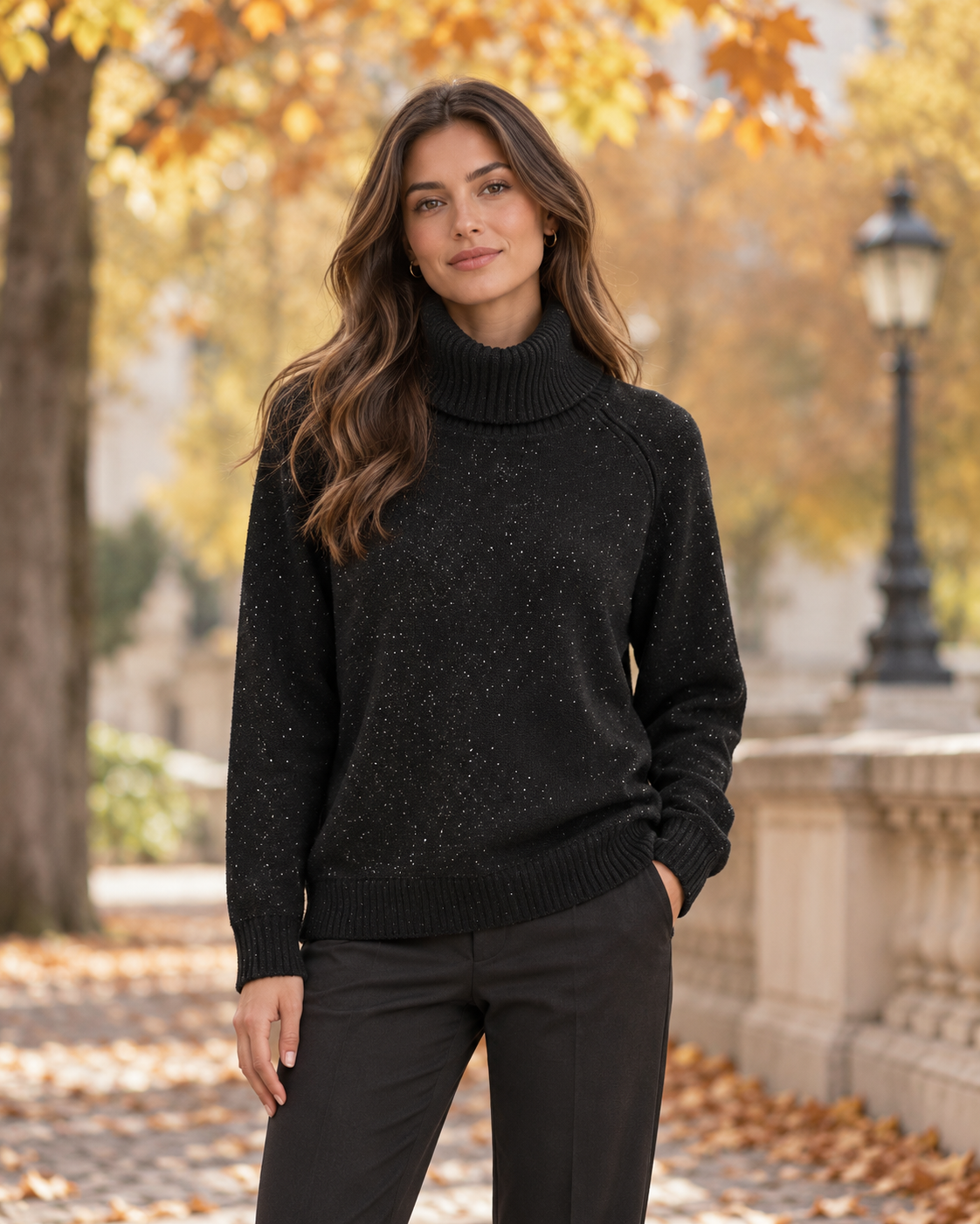 Maglia Collo Alto con Paillettes Nera Iconique