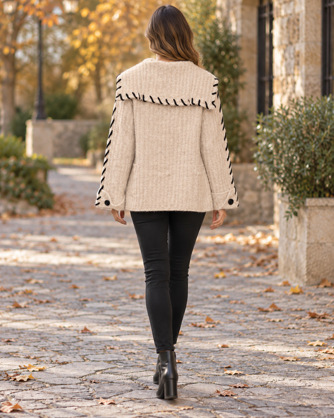 Cardigan con Collo Panna e Nero Iconique