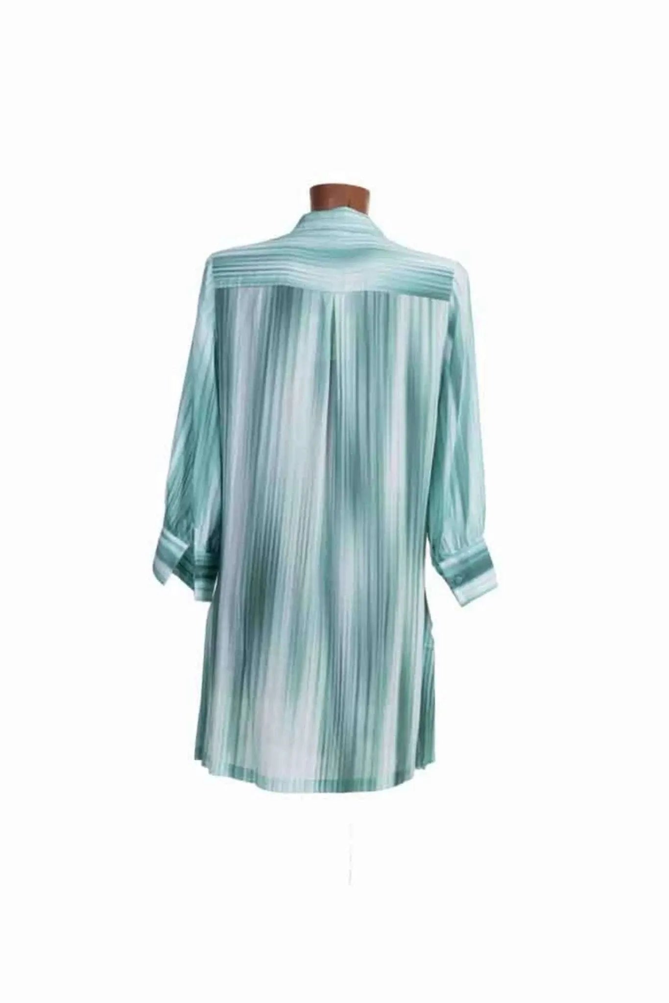Camicione Olivia Pink in viscosa con fantasia a righe verticali color acqua.