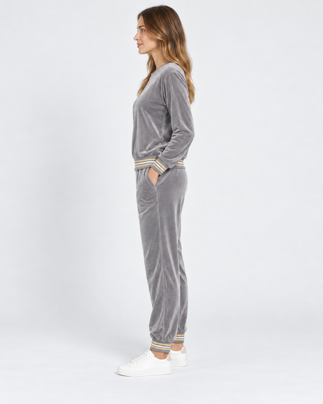 Tuta donna grigia girocollo con bordi a righe Selmark