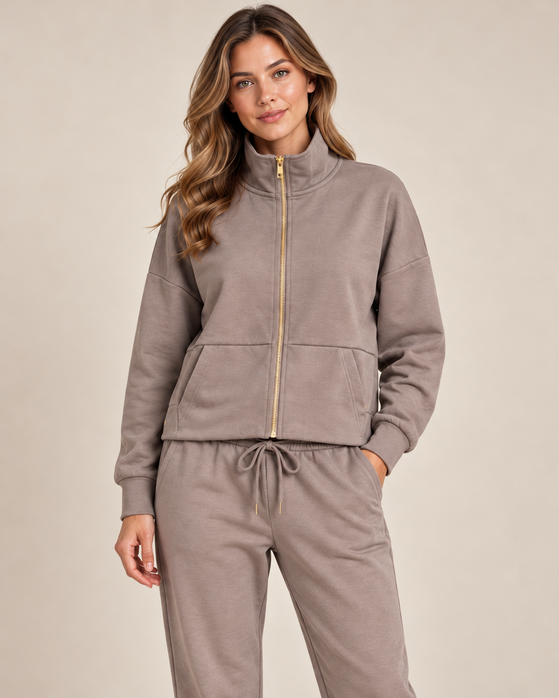 Tuta donna tortora con zip e pantaloni jogger Selmark