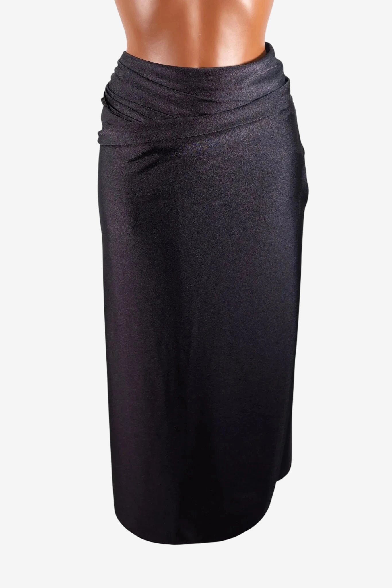 Pareo donna nero elasticizzato con drappeggio in vita, ideale come copricostume.