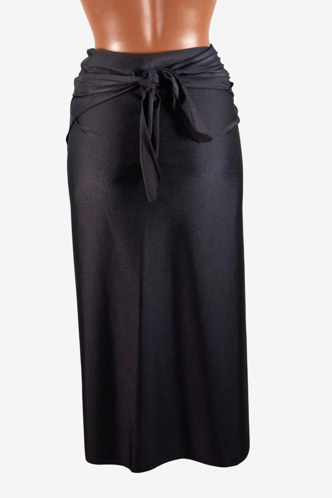 Pareo donna nero elasticizzato con chiusura a fiocco in vita.