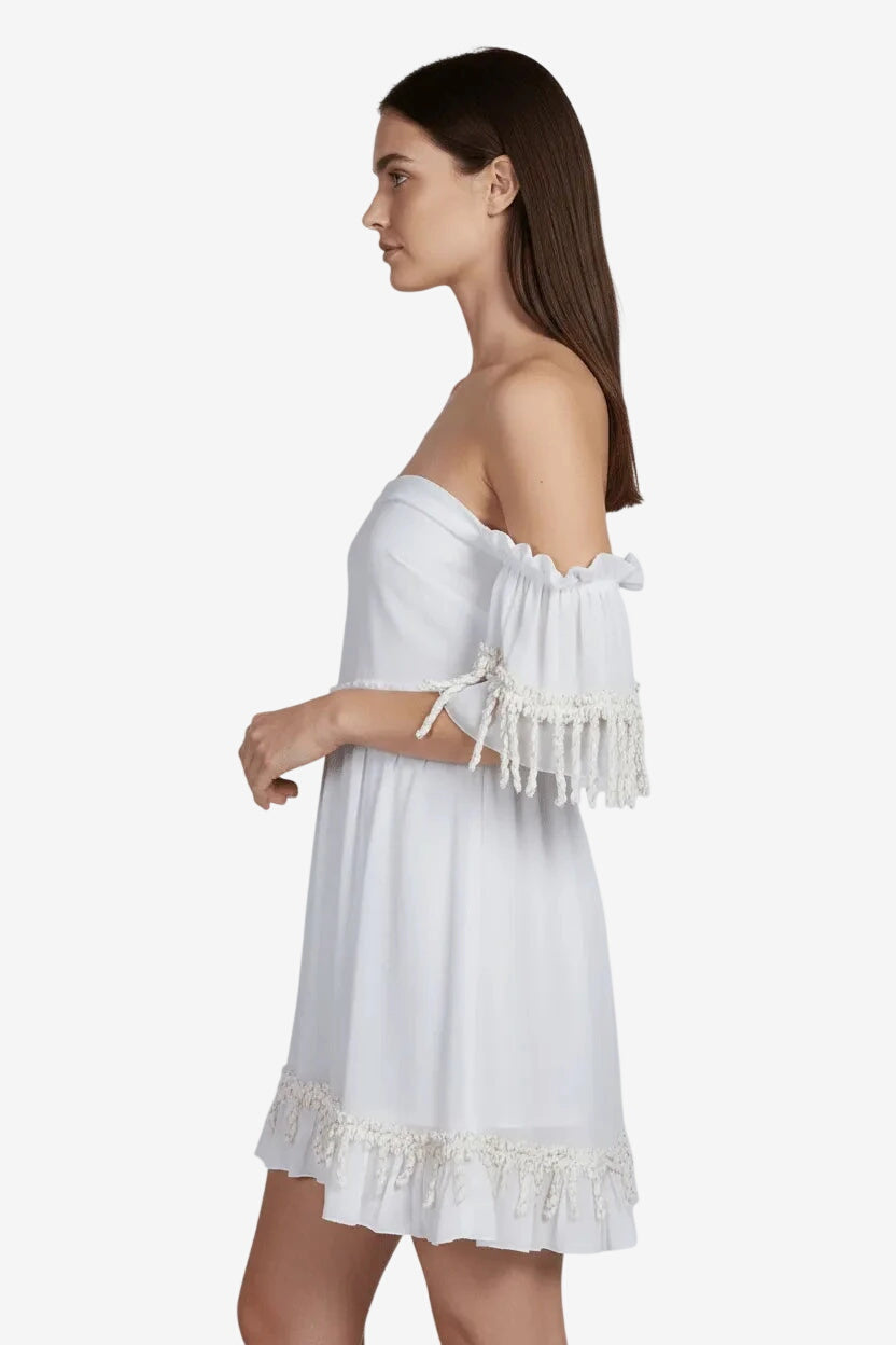 Abito corto bianco con maniche frou frou e dettagli in lurex oro.