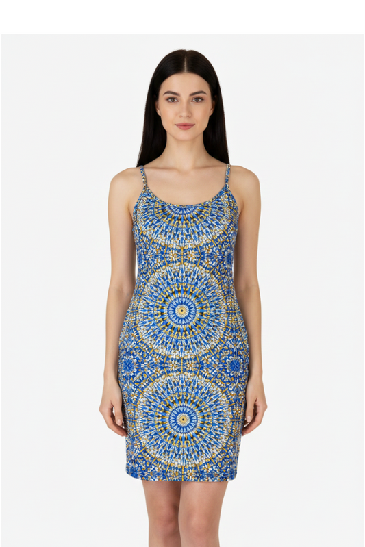 Abito corto mandala azzurro 2Bekini - modella frontale