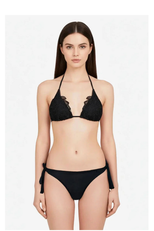 Bikini Triangolo Donna Pizzo Nero — Eleganza in Riva al Mare