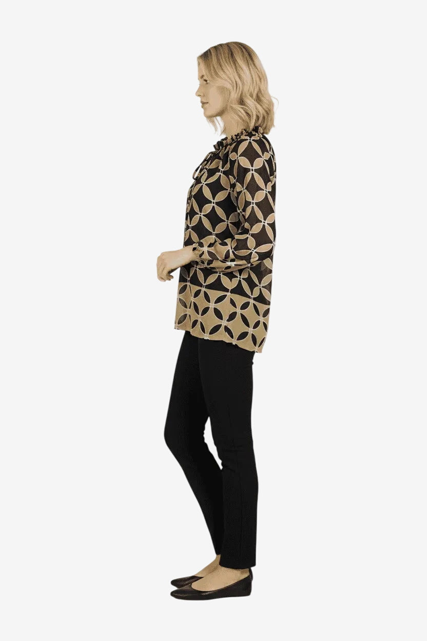 Blusa Roidal da donna con fantasia geometrica color sabbia e maniche lunghe.