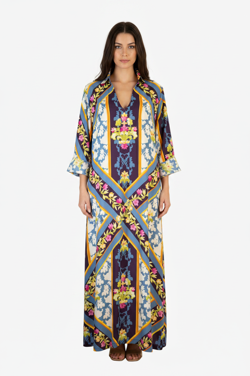 Caftano lungo maxi geometrico floreale Olivia Gold - modella frontale