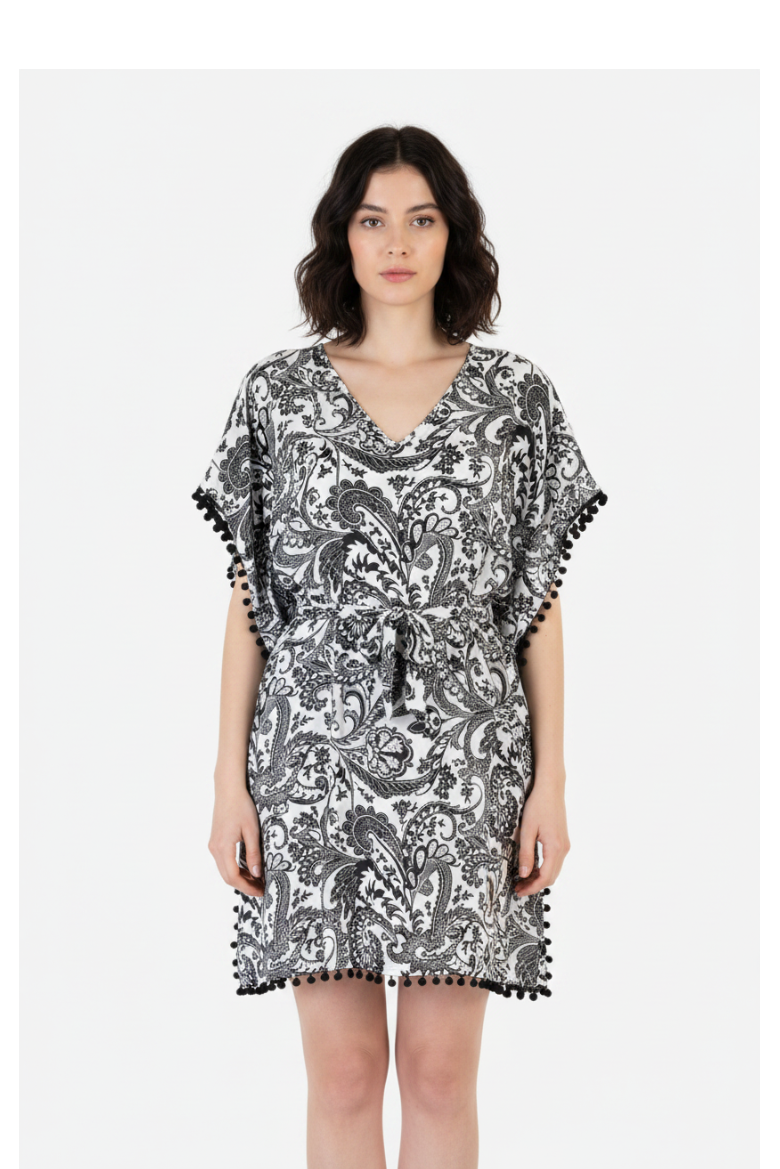 Caftano paisley bianco nero 2Bekini - modella frontale