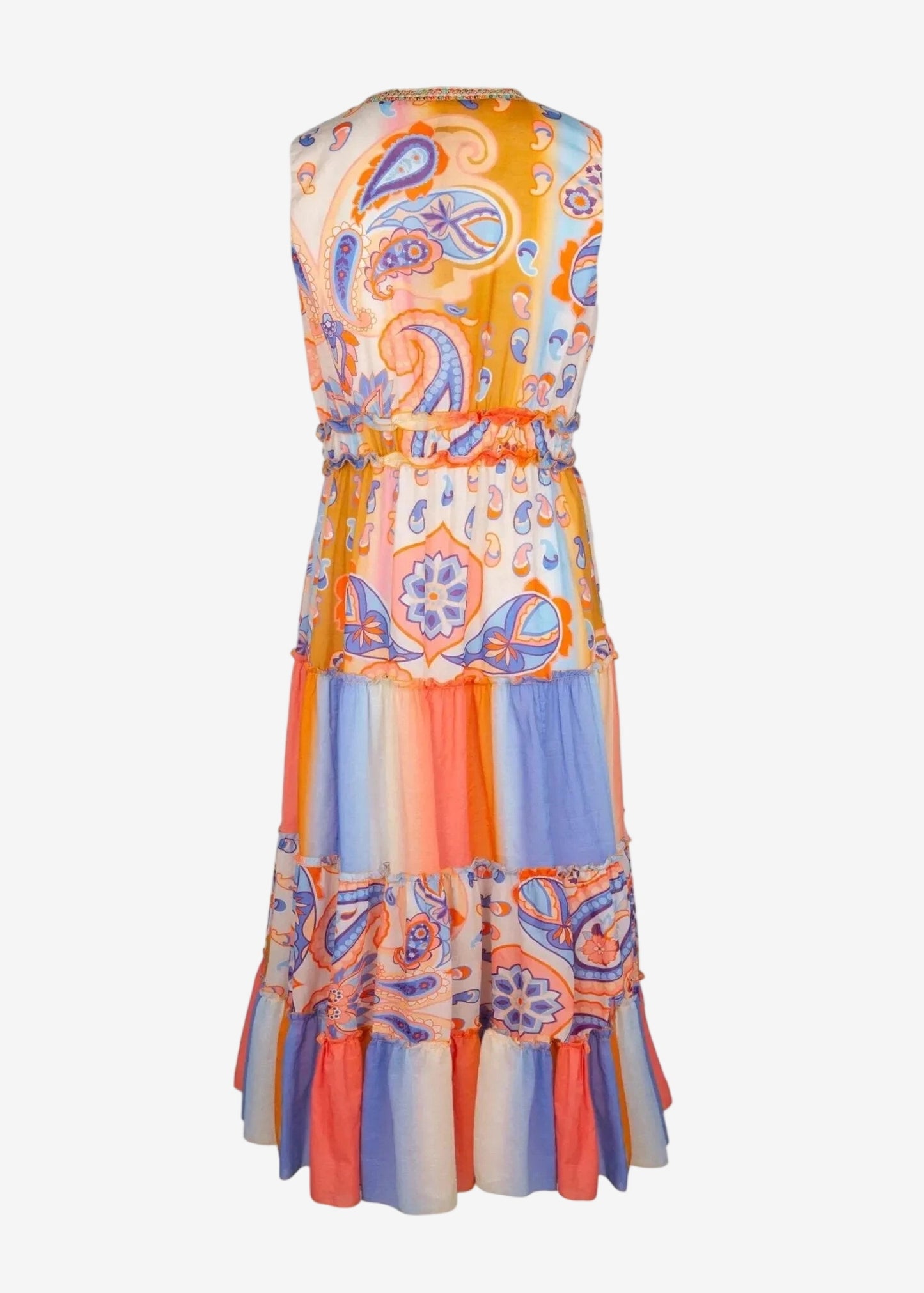 Abito lungo smanicato con scollo a V, caratterizzato da una stampa paisley multicolore e balze.