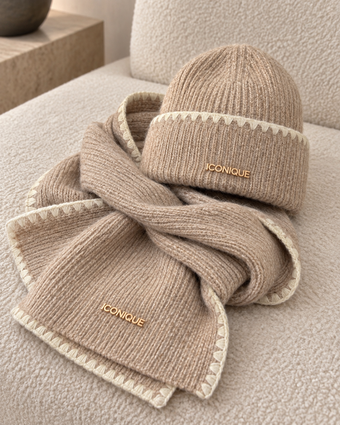 Set Cuffia e Sciarpa Beige Iconique